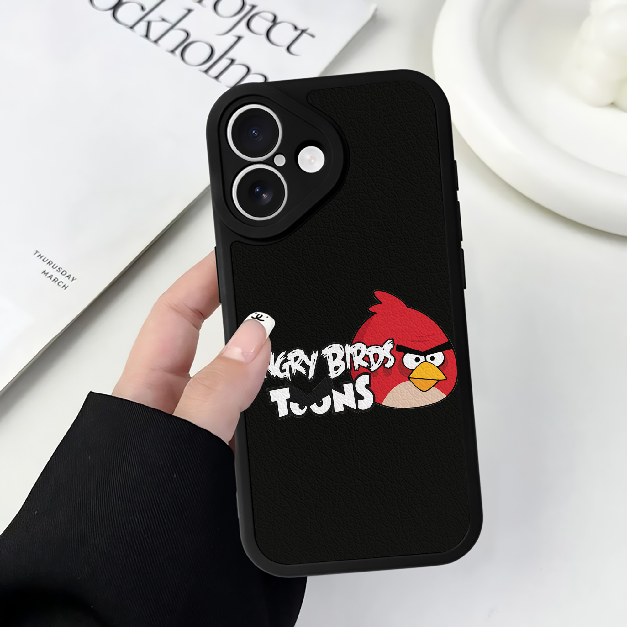 （画像用） Angry Birds アングリーバード 【iPhone 16シリーズ対応】シリコンスマホケース（レザー調） 材質：シリコン